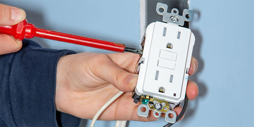 Banner for the Online Electrician Training